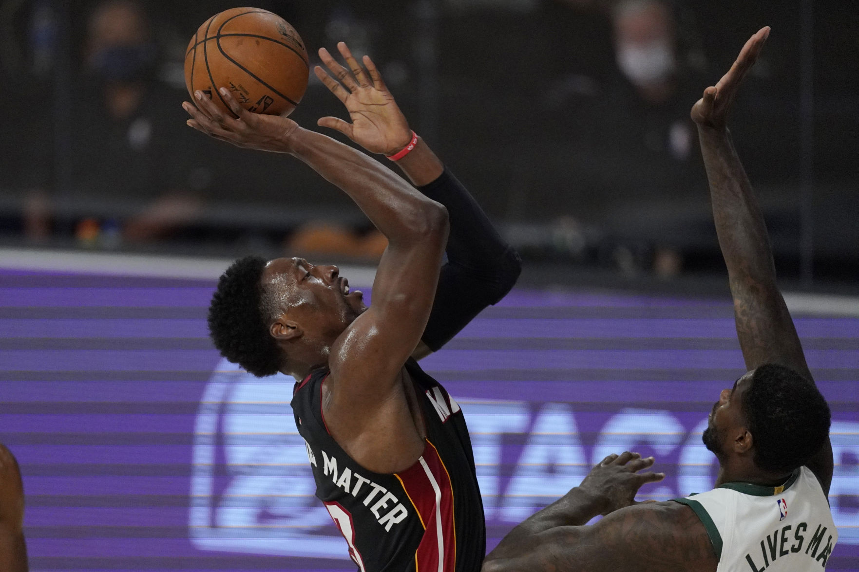 Heat 103, Bucks 94